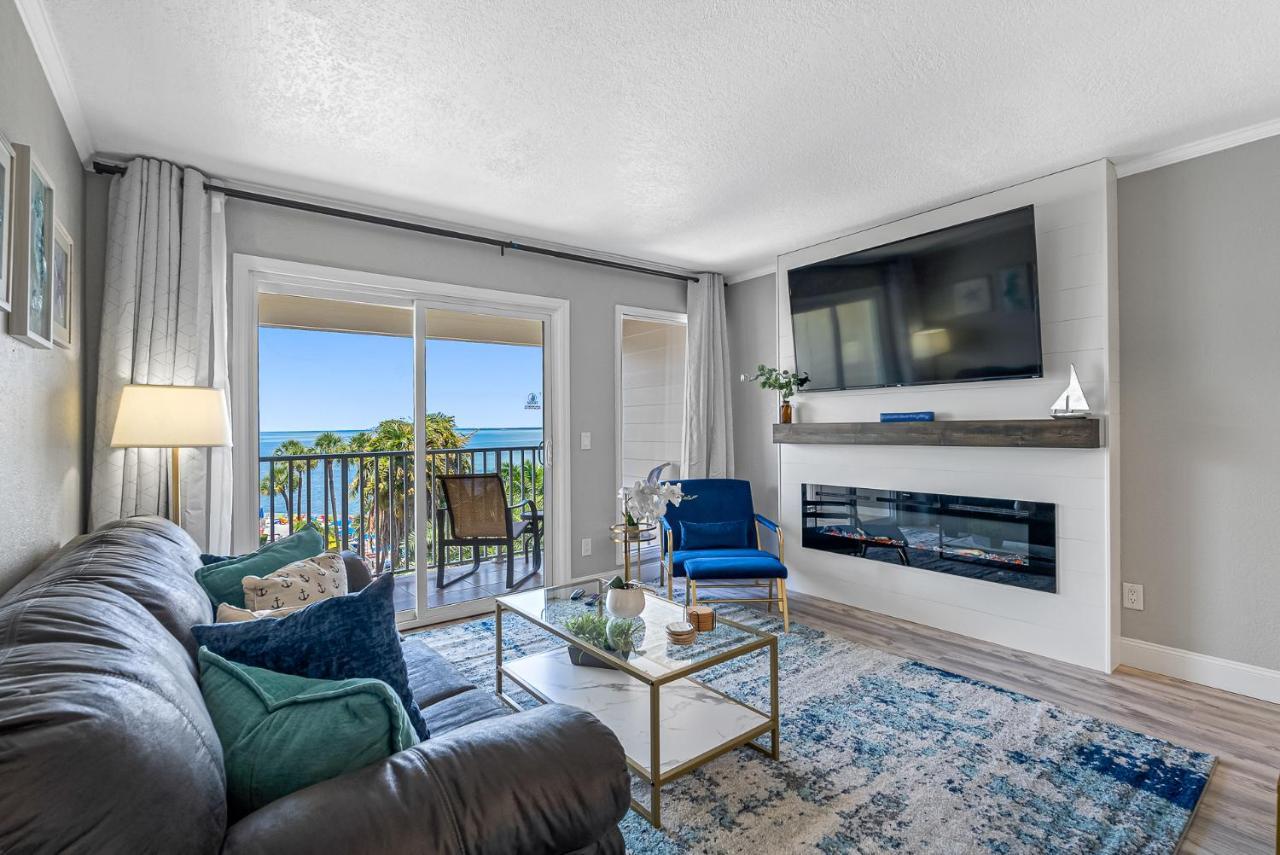 Wake Up To The Ocean Breeze - Enjoy Amazing Views