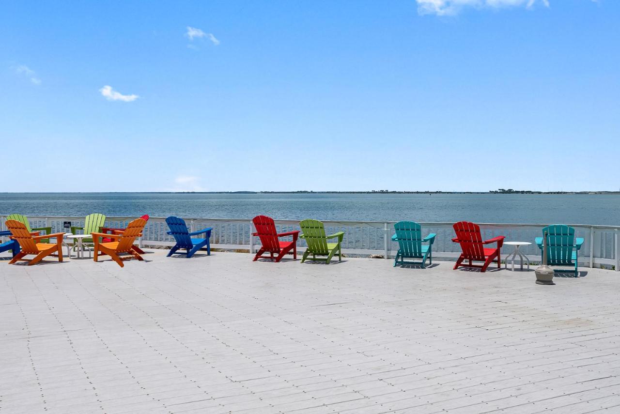 Wake Up To The Ocean Breeze - Enjoy Amazing Views Tampa