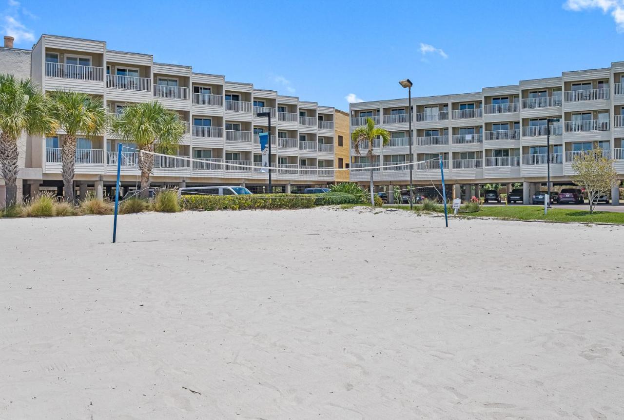 Wake Up To The Ocean Breeze - Enjoy Amazing Views Holiday home Tampa
