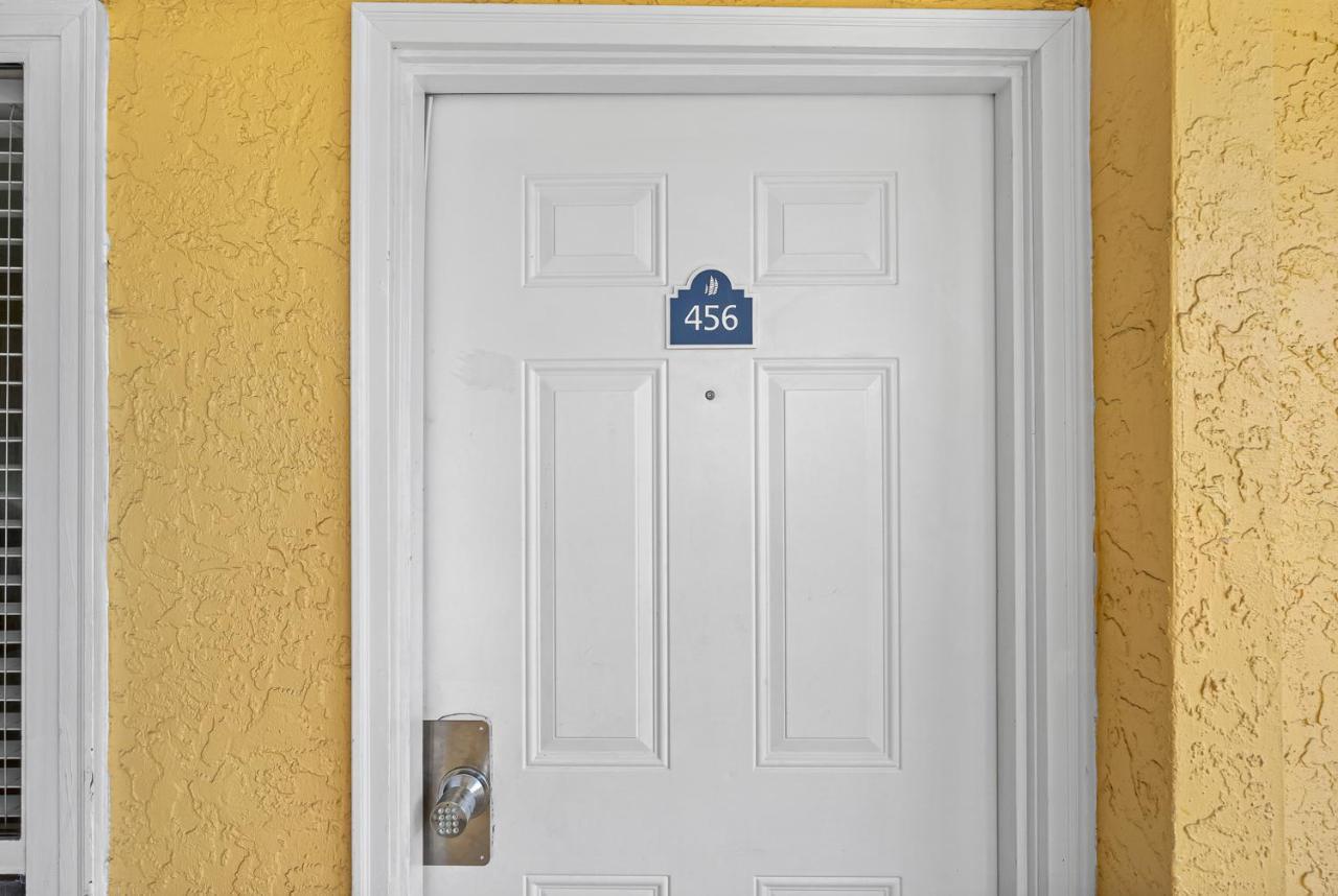 Wake Up To The Ocean Breeze - Enjoy Amazing Views Holiday home Tampa