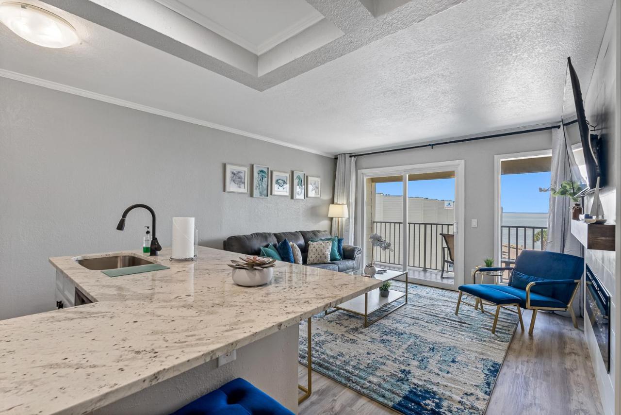 Wake Up To The Ocean Breeze - Enjoy Amazing Views *