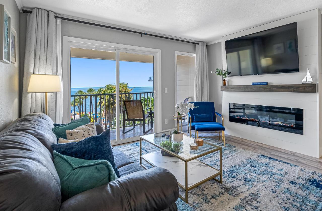 Holiday home Wake Up To The Ocean Breeze - Enjoy Amazing Views *