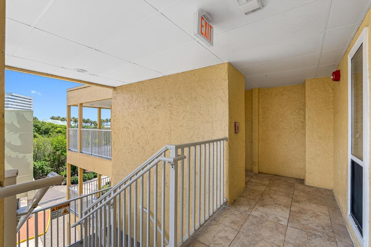 Wake Up To The Ocean Breeze - Enjoy Amazing Views *