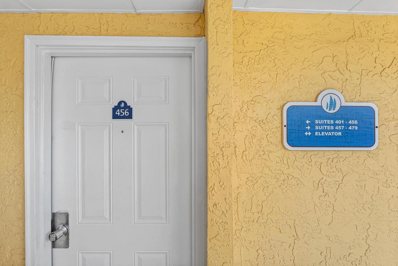 Wake Up To The Ocean Breeze - Enjoy Amazing Views * Tampa