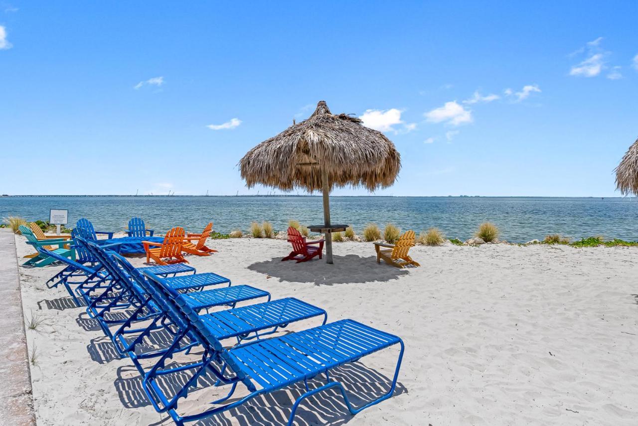 Wake Up To The Ocean Breeze - Enjoy Amazing Views Tampa